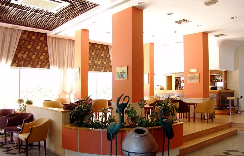 弗拉明戈海滩酒店 拉纳卡 餐厅 照片